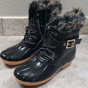 Womans Black Duck Boots